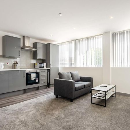 Modern 1 Bedroom Yeadon Apartment Экстерьер фото